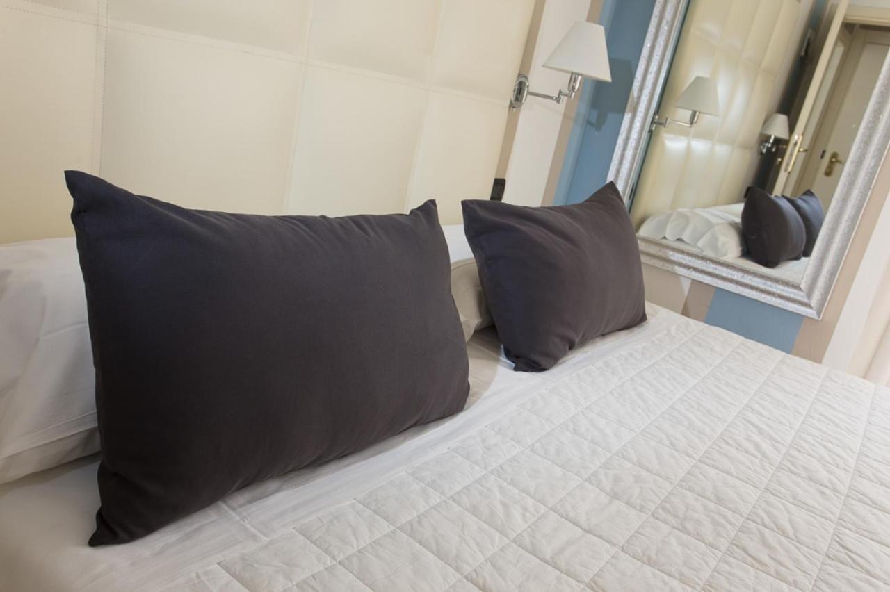 Hotel Flora Milano Marittima Esterno foto